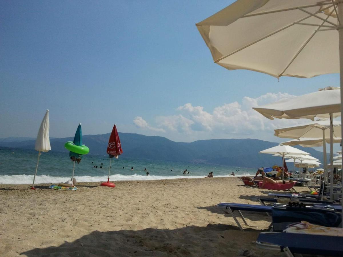 Villa Afroditi Nea Vrasna Luaran gambar